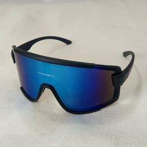 Oakley Prizm Lens Black Frame Sunglasses Red signature branded Rare Adult Men's